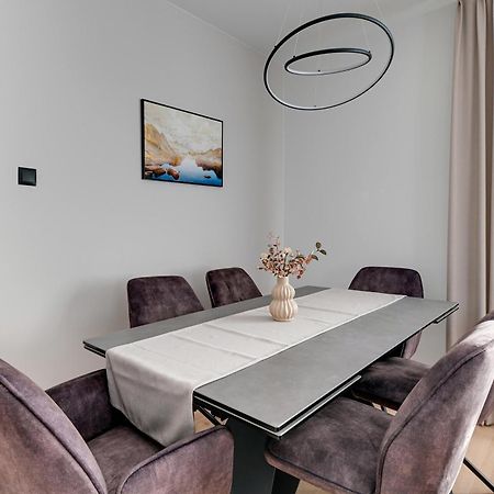 Zajezdnia Wrzeszcz 2 By Grand Apartments Gdansk Bagian luar foto