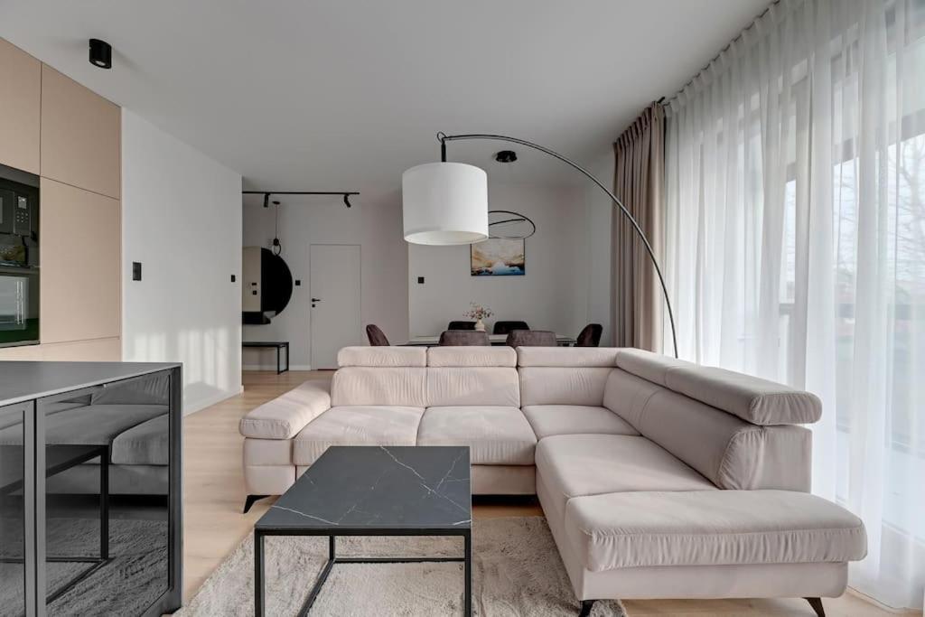 Zajezdnia Wrzeszcz 2 By Grand Apartments Gdansk Bagian luar foto
