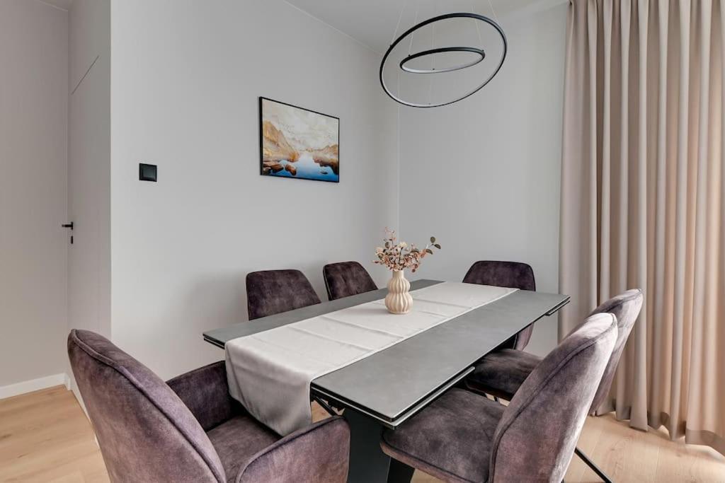 Zajezdnia Wrzeszcz 2 By Grand Apartments Gdansk Bagian luar foto